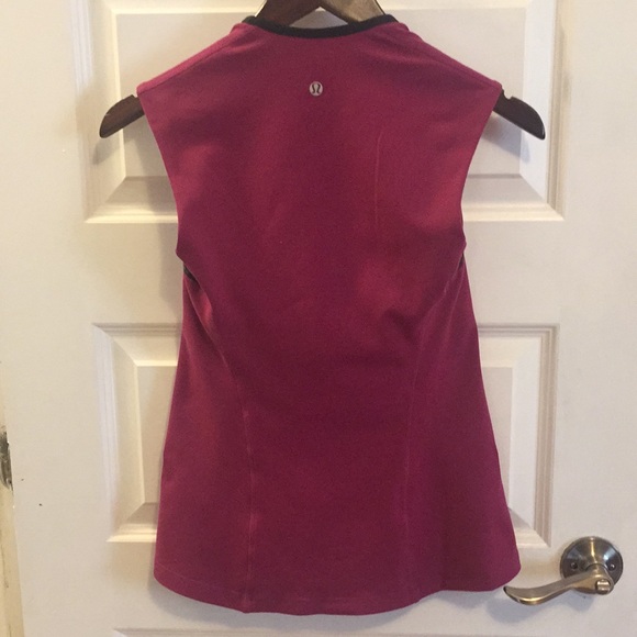 Small Lululemon Tank top - Picture 2 of 3